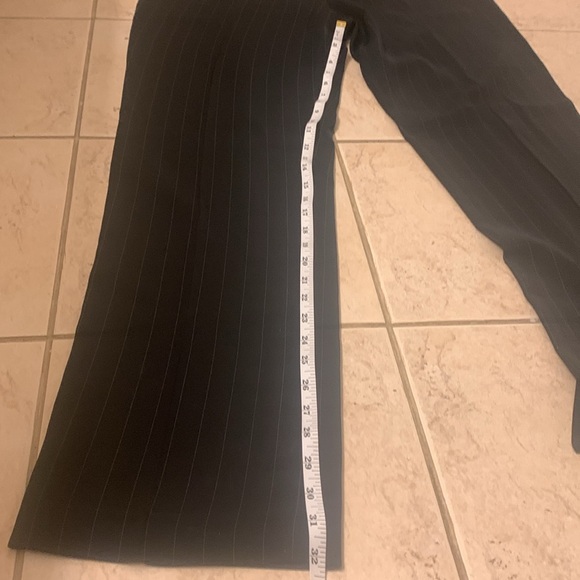 Like new! Cara Lotti pinstripe trousers. - Picture 7 of 7